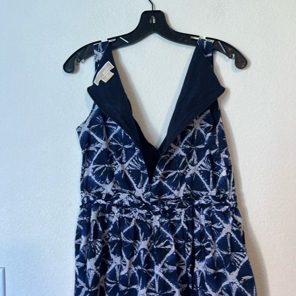 Michael Kor's Blue Abstract Print Fit And Flare Faix Wrap Stretchy Waist Size 8 - Picture 4 of 12